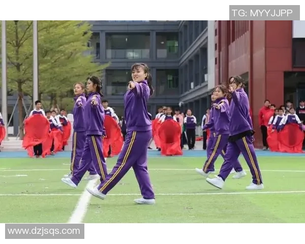 女生足球队队服设计与选购指南助力青春活力展现团队精神